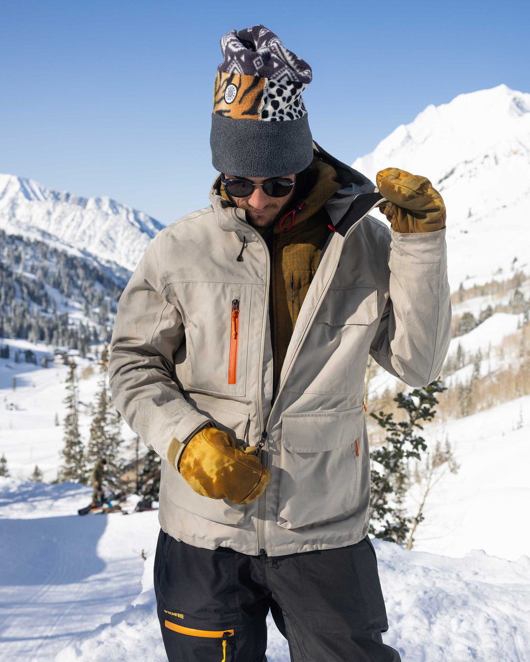 Bonfire snowboarding company jacket on sale